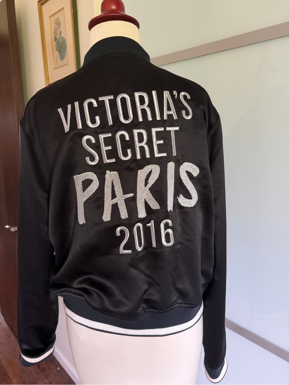 Rare Victoria's Secret 2016 Paris Fashion Show Satin Bomber Jacket L